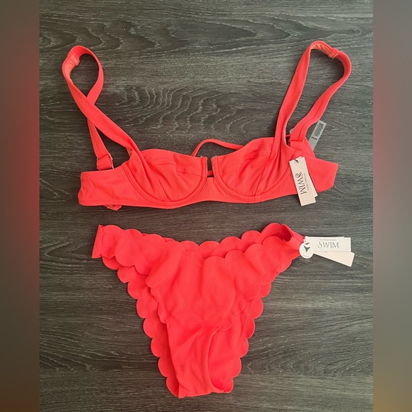 Victoria’s Secret Bikini top and bottom - Picture 1 of 1